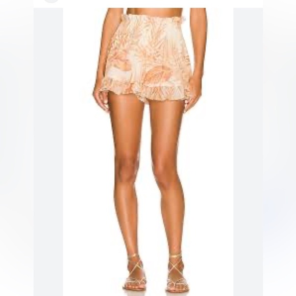 Amuse Society Pants - AMUSE SOCIETY Alese Shorts in Cafe Cream medium ruffle tropical print revolve